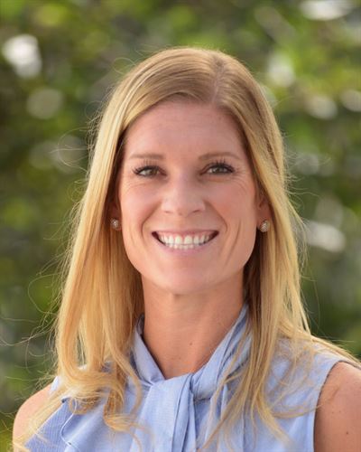2017-18 Staff photo of Chelsea Card